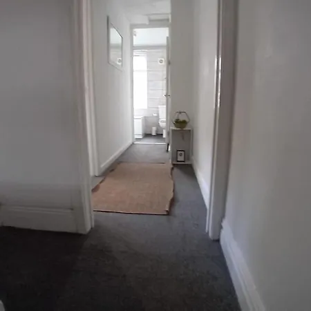 Large Family Home Central Location 3 Double Bedrooms And 1 Single Bedroom Cardiff Exterior foto