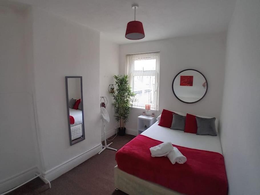 Large Family Location 3 Double Bedrooms And 1 Single Bedroom Ferienhaus Cardiff